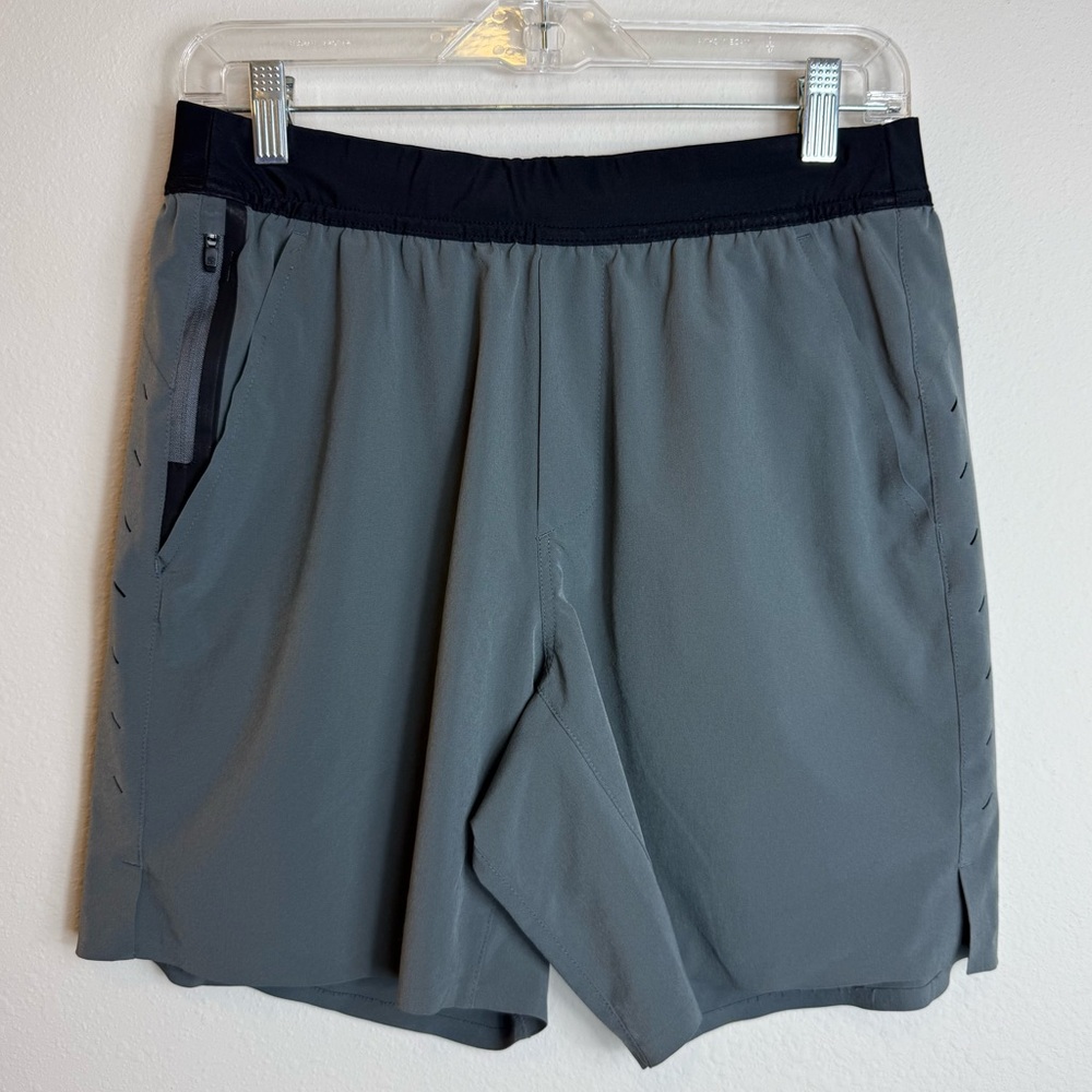 Ten Thousand Men’s Medium The Interval Short Gray Unlined 7” Inseam